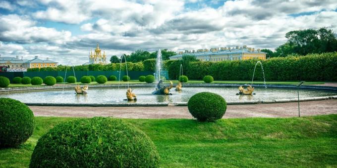 Ilus pool Venemaal. Peterhof
