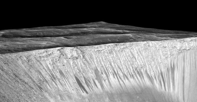 Vesi Marsil esineb vedelal kujul