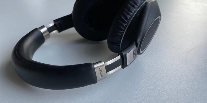 Sennheiser PXC 550: keha materjalist