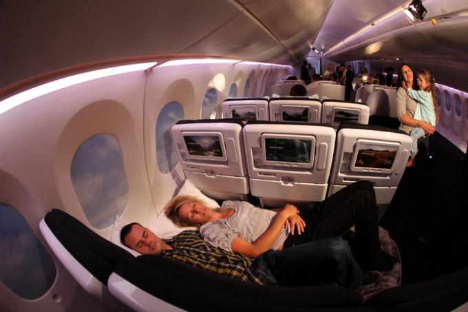 Top 10 lennufirmasid maailmas: kokkuhoid ja mugavus