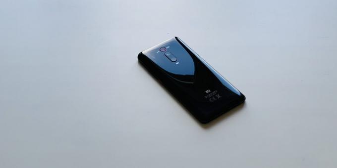 Xiaomi Mi 9T Pro: tagapaneelil