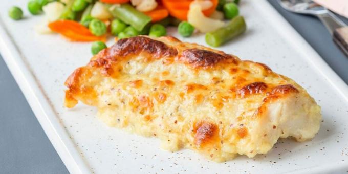 Ahjus juustu ja majoneesiga küpsetatud kala