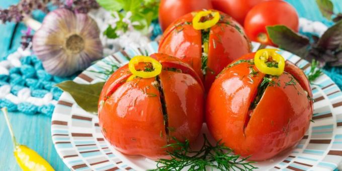 Soolatud tomatid kotis