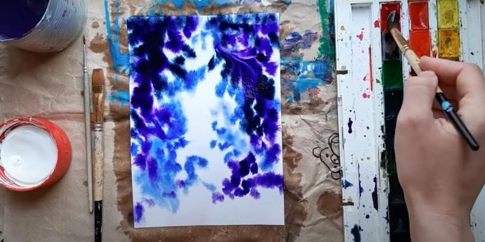 Kuidas ruumi akvarelliga maalida: värvige lillasid ja siniseid jooni