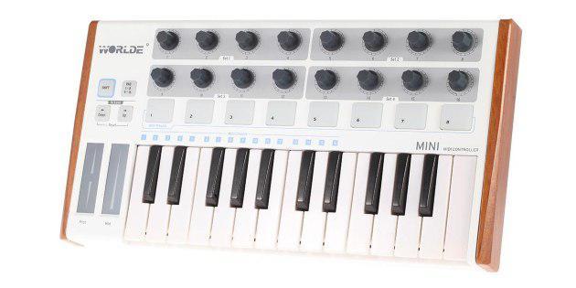 MIDI-klaviatuuri