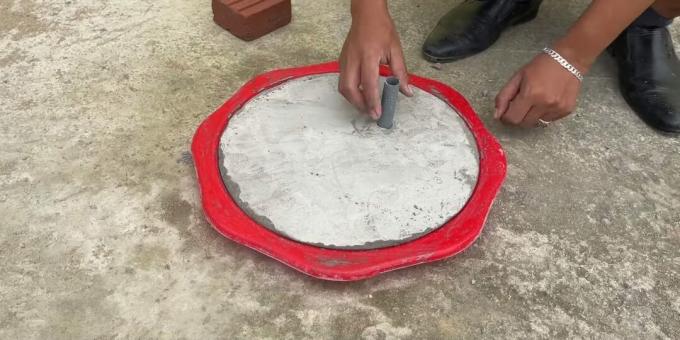 Tee ise purskkaev: kuidas valada betoonist kaas