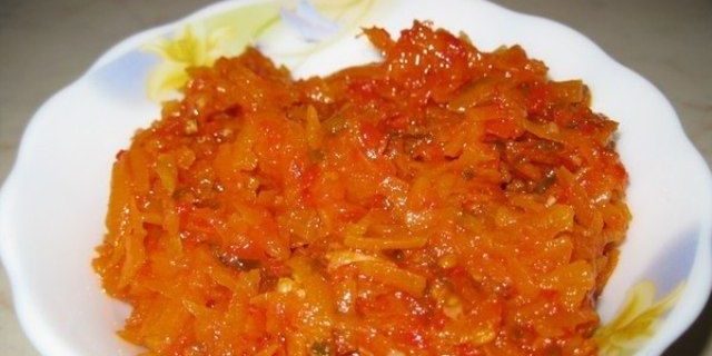 Kuidas valmistuda talvel porgandid Salat porgandid, tomatid ja paprika