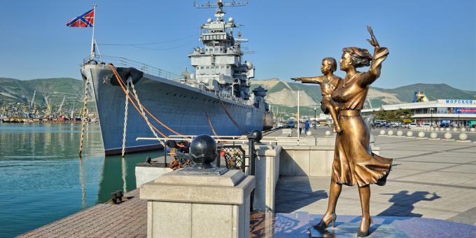 Mida näha Novorossiiskis: sõjakuulsuse laev "Mihhail Kutuzov"