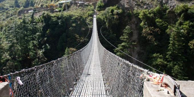 Hirmsaimad sillad: Ghasa rippsild