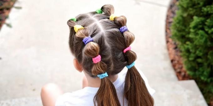 Soengud jaoks tüdrukud: madal ponytails kummipaeltega