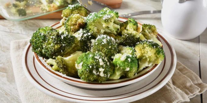 Broccoli küpsetatud küüslaugu