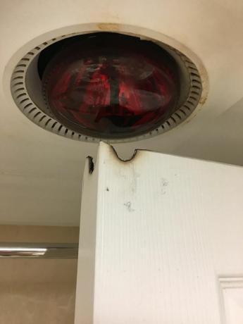 ohtlik lamp vannitoas