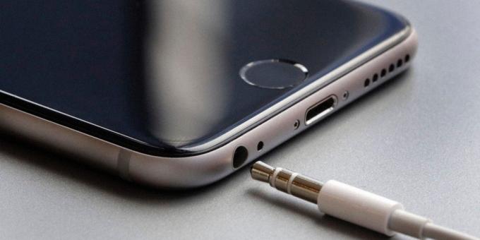 Kuidas kontrollida iPhone: kõrvaklappide pesa