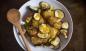 Salat värskete kartulite sinepikastmega