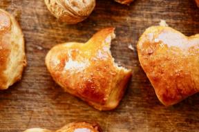Retsept: Mesi koogid, muffinid ja Läti mee kook pähklite