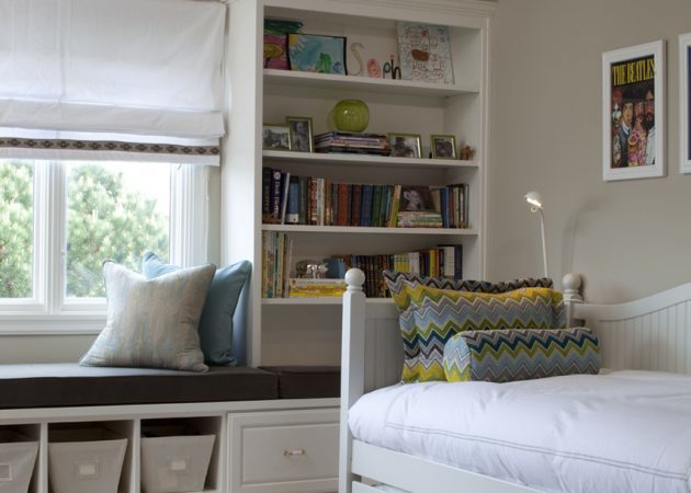 Väike magamistuba disain: valida kardinad