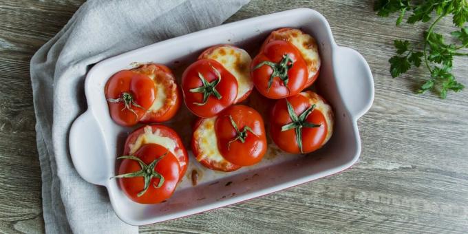Täidisega tomatid kanahakkliha ja juustuga