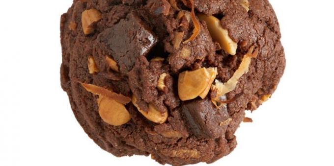 Chocolate küpsiseid kookospähkli ja pähklid