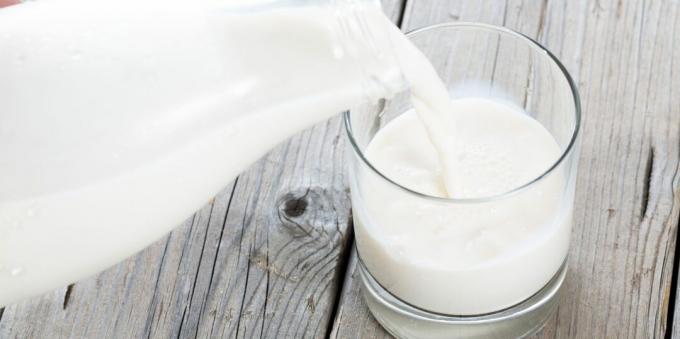 Tervislikud joogid enne magamaminekut: soe piim