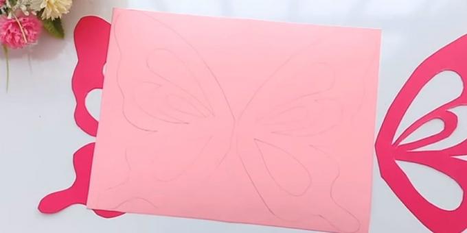 Sünnipäevakaardi oma kätega: Kinnitage tiivad roosa paber ja ringi