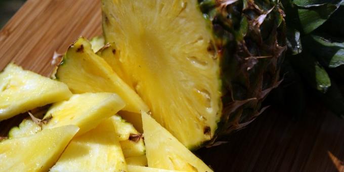 Kasulik puuviljad ja marjad ananassi