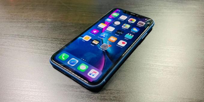 Ülevaade iPhone XR: Display