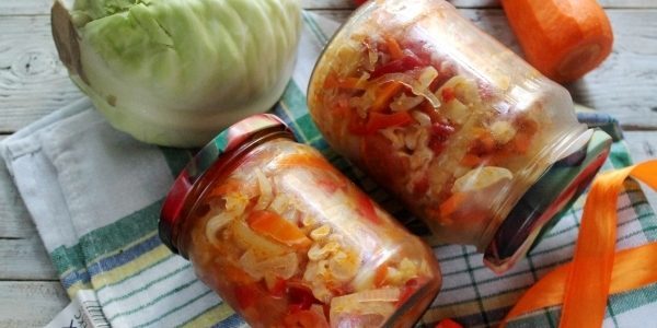 Salatid kapsas talveks: Kapsas salat tomati ja pipraga