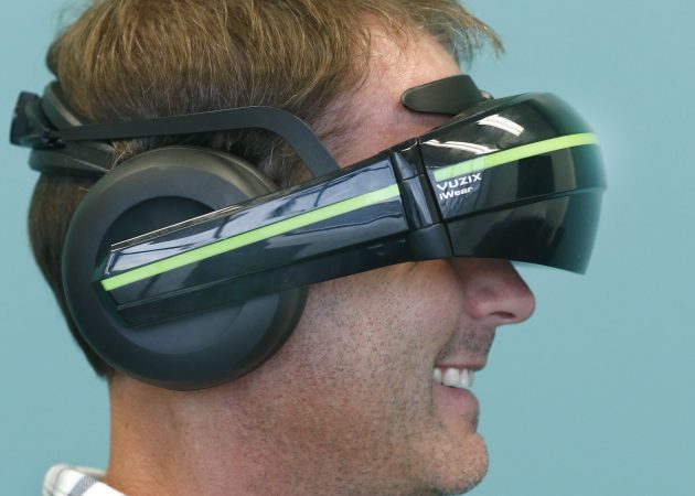 VR-vidinaid: Vuzix iWear Video Kõrvaklapid