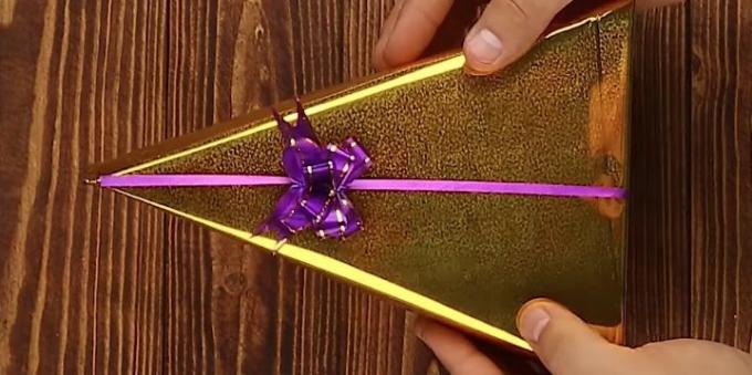 Kuidas Wrap kingitus kujul kolmnurk
