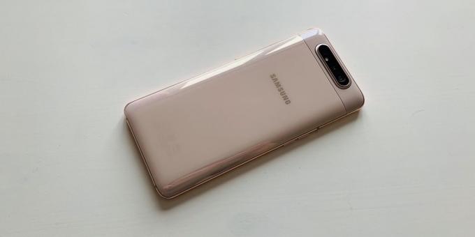 Samsung Galaxy A80: tagapaneelil