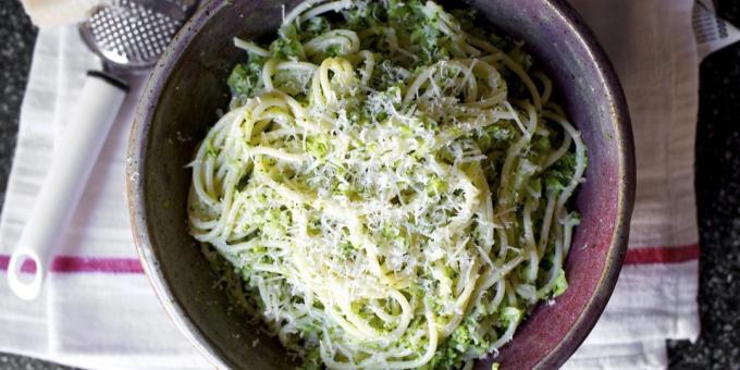 Retsept pasta pesto kastmega brokoli ja Parmesaniga
